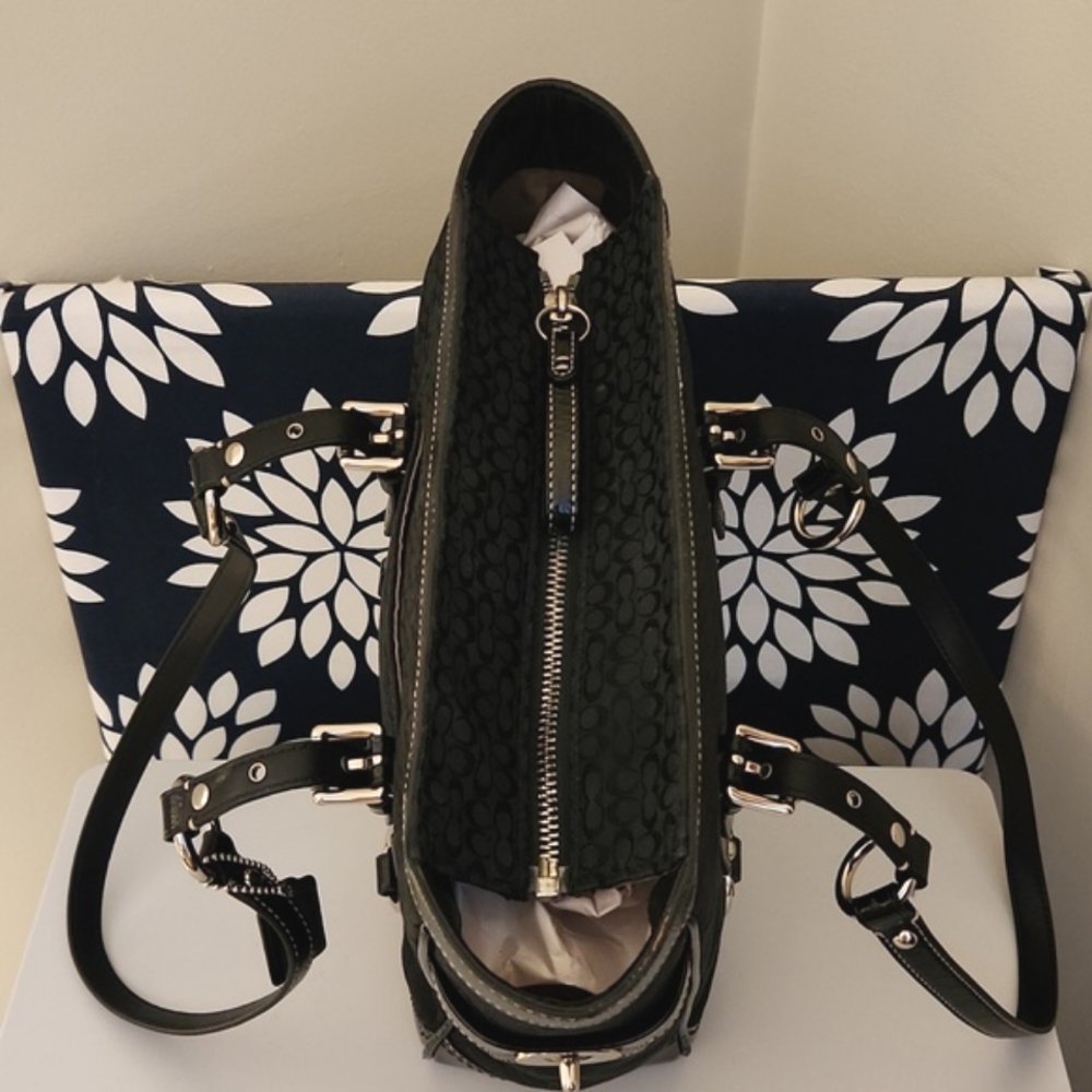 Coach Gallery Tote Shoulder Bag Signature Black Jacquard Patent Leather Silver - Picture 8 of 11